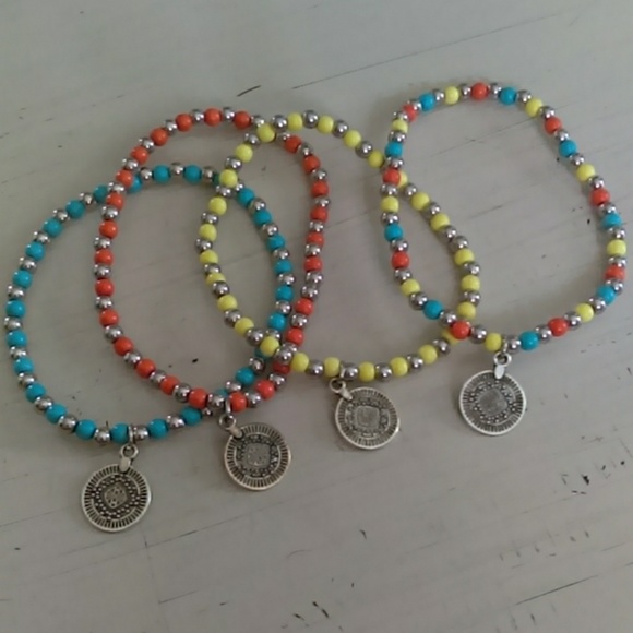 Set of 4stretchy bracelets - Picture 1 of 1
